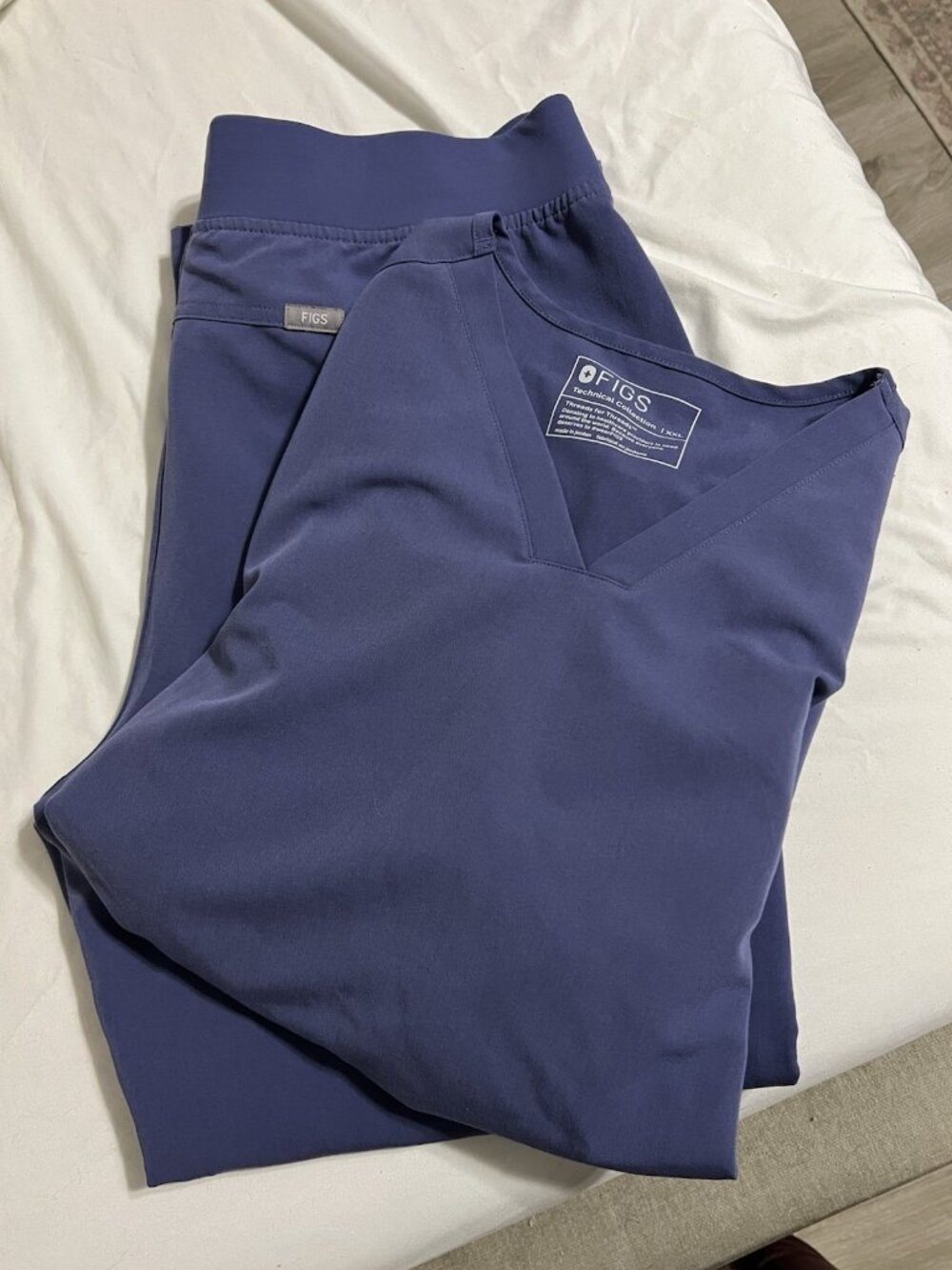 FIGS Purple Women’s Scrub Set Size XXL Top XL/P Bottom Medical Nurse